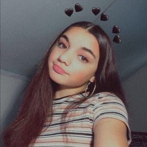 Meet your Posher, Niya